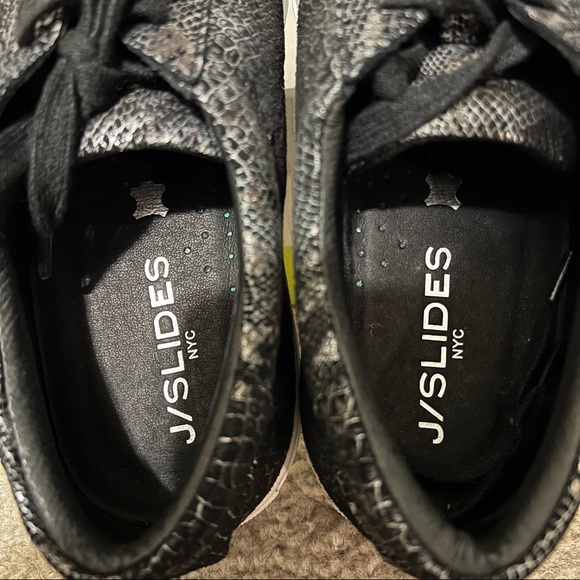 LAST CHANCE ⚫️ NWOT J/SLIDES 6.5 Metallic Sneakers ⚫️ - Picture 4 of 6